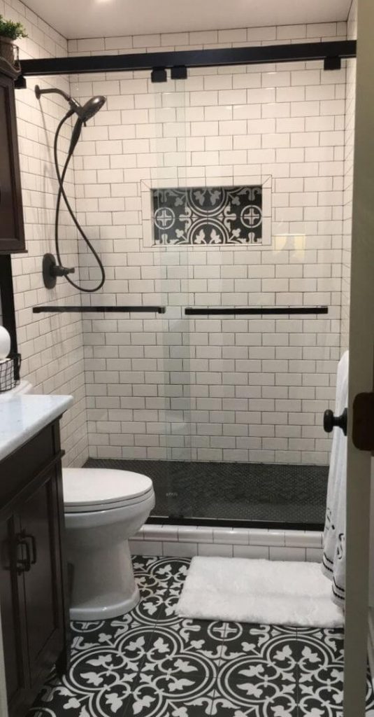 small_bathroom_shower_tile_ideas