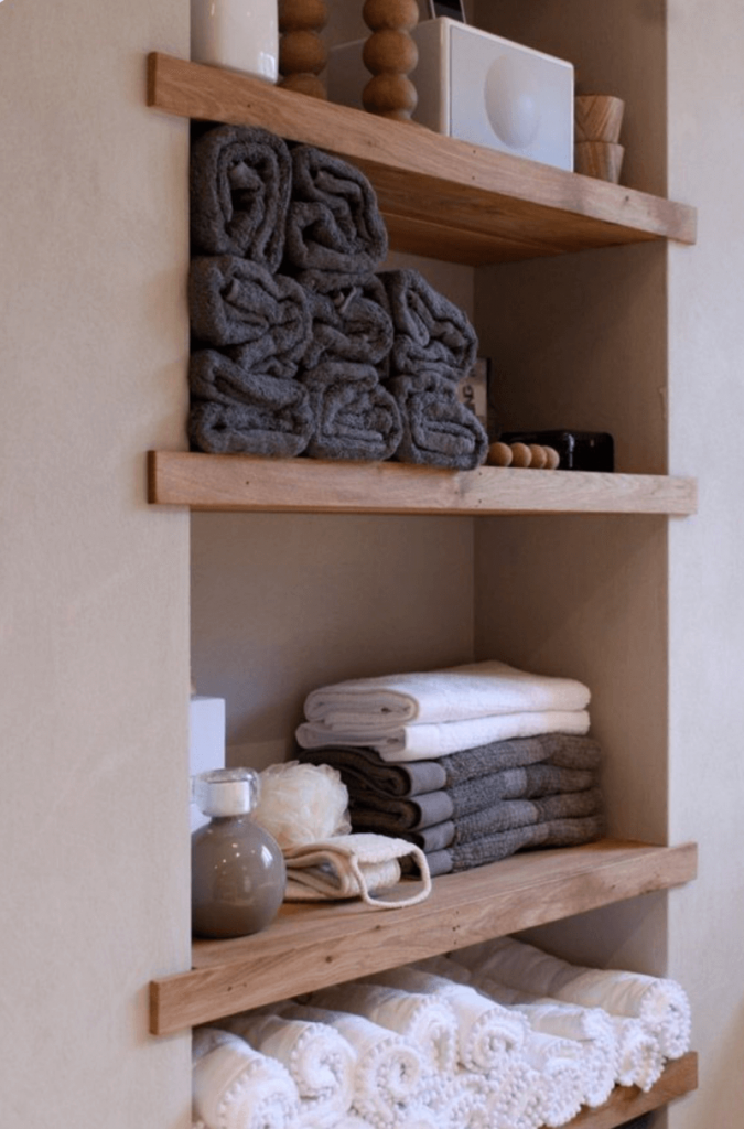 towel_shelves_for_bathroom