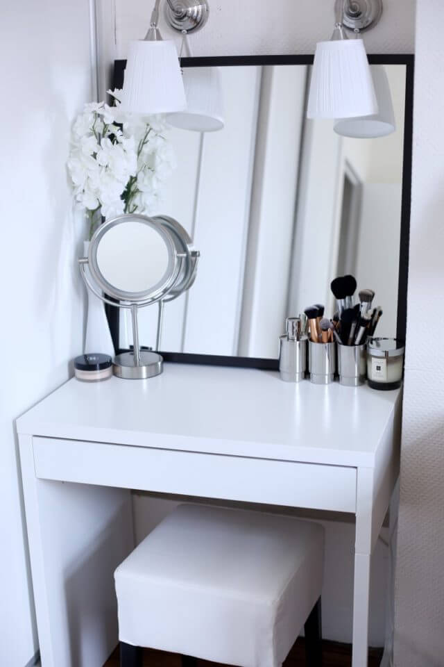 makeup room setup