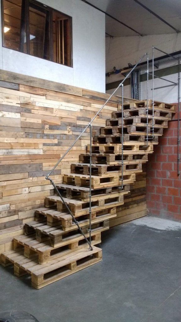 stairway wall decor ideas