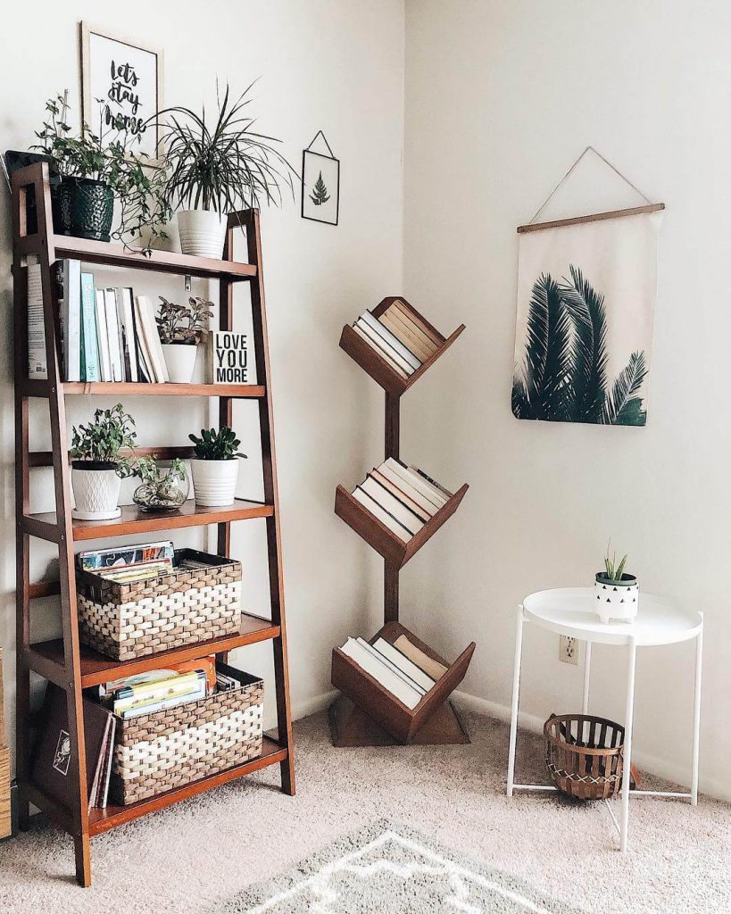Ladder Bookshelf Decor Ideas