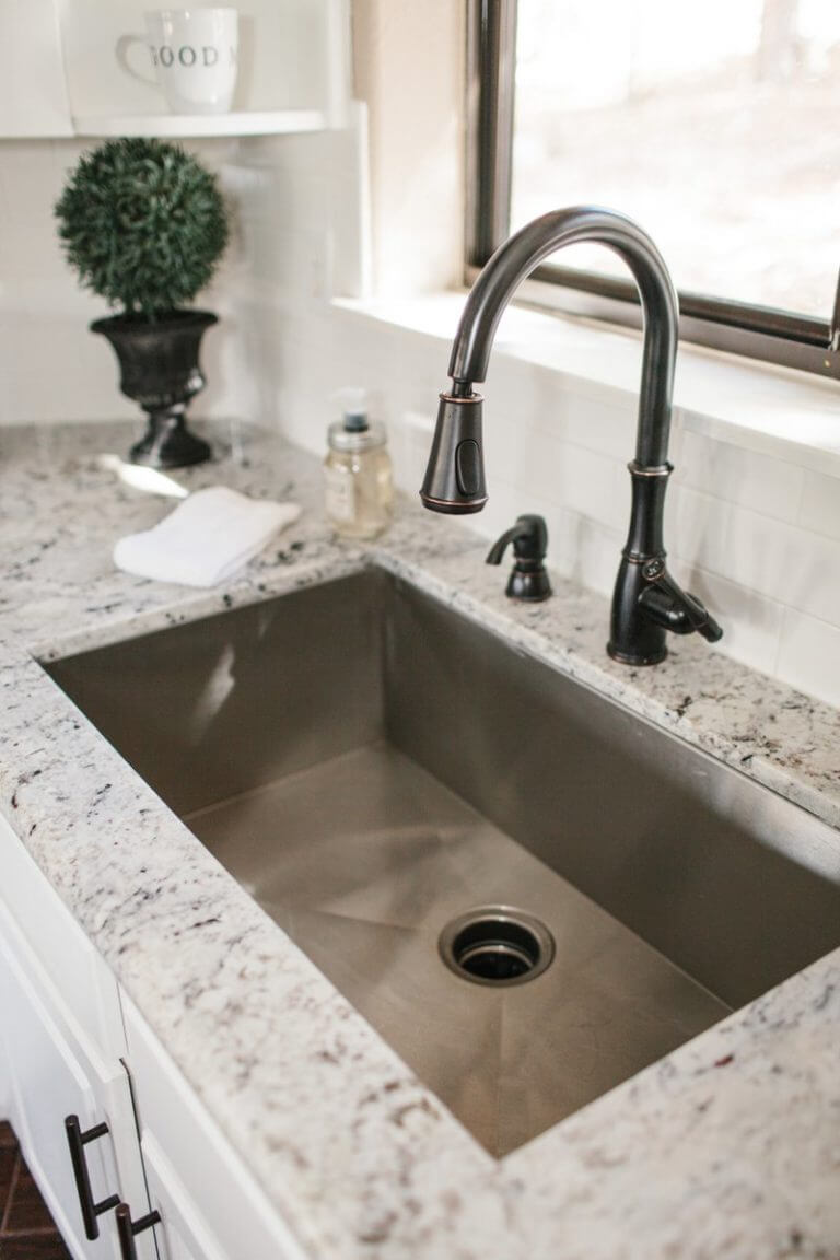 kitchen sink backsplash ideas