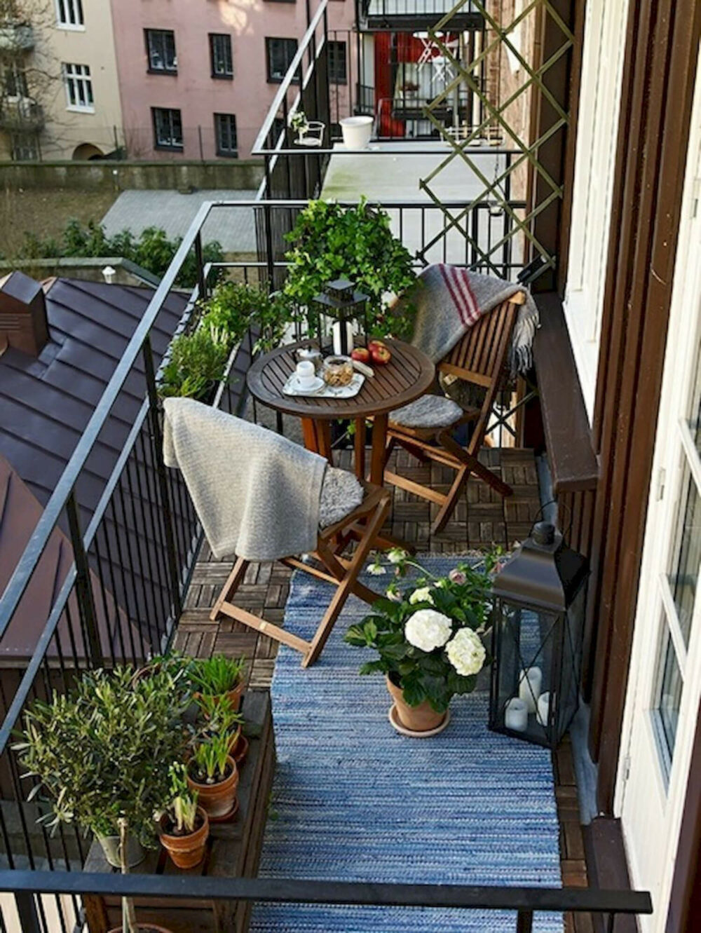 small apartment balcony decor ideas